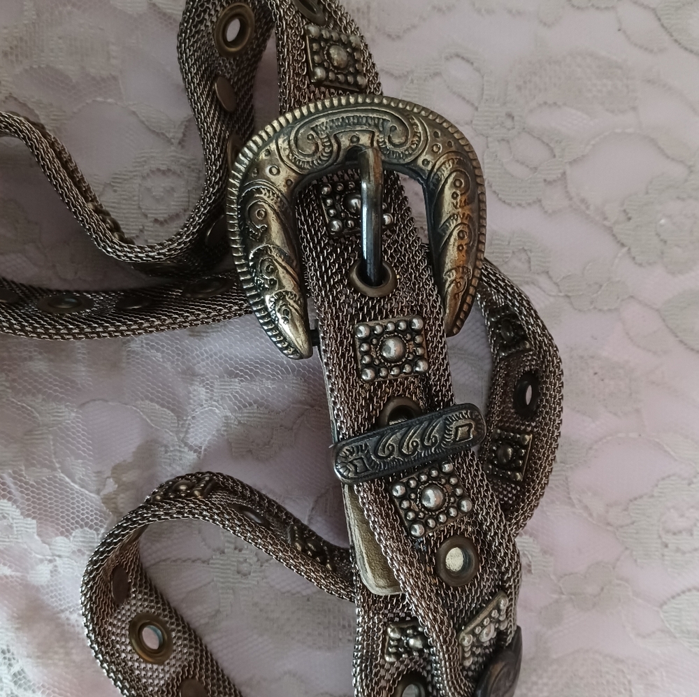 Sand castle vintage belt